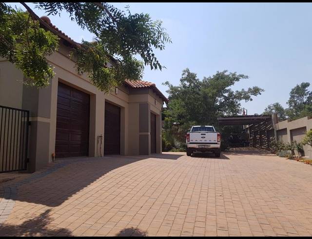 4 BEDROOM HOUSE FOR SALE IN SABLE HILLS